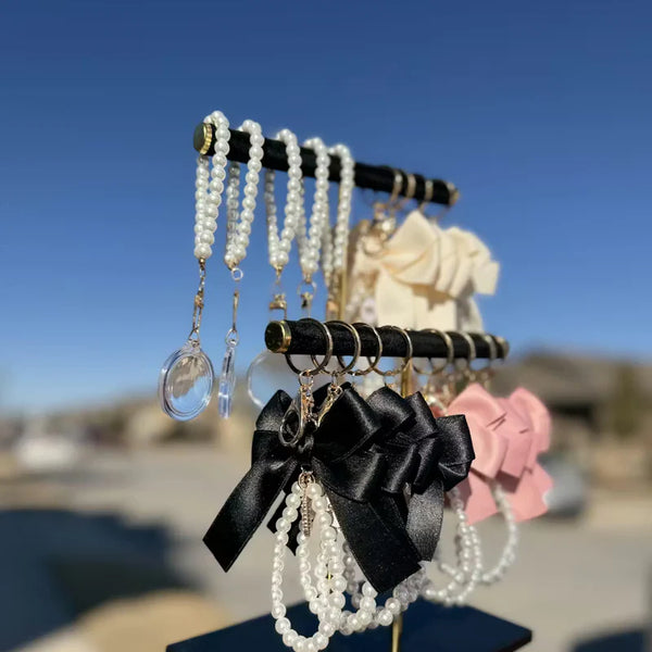 Pearl keychain sets in action