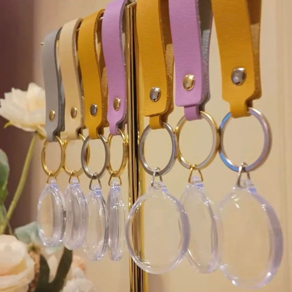 Event-ready keychain sets